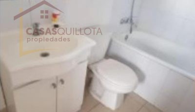 Casa con espacio para local