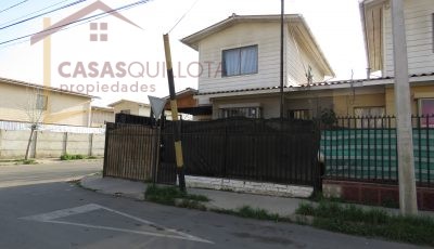 Casa con espacio para local